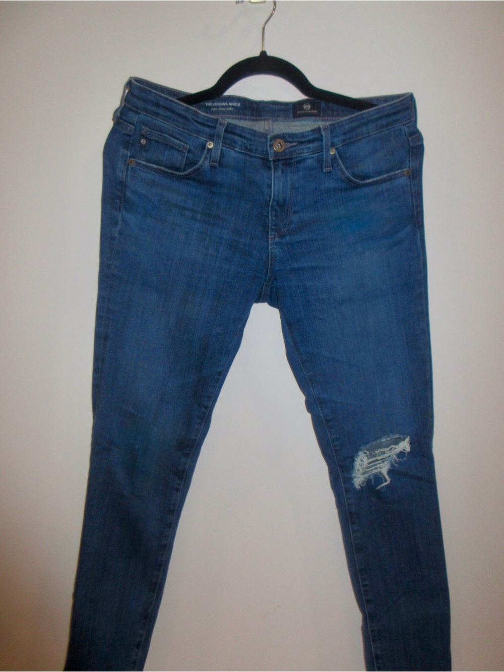 Ag Adriano Goldschmied Dark Blue Skinny Jeans with Knee Distress